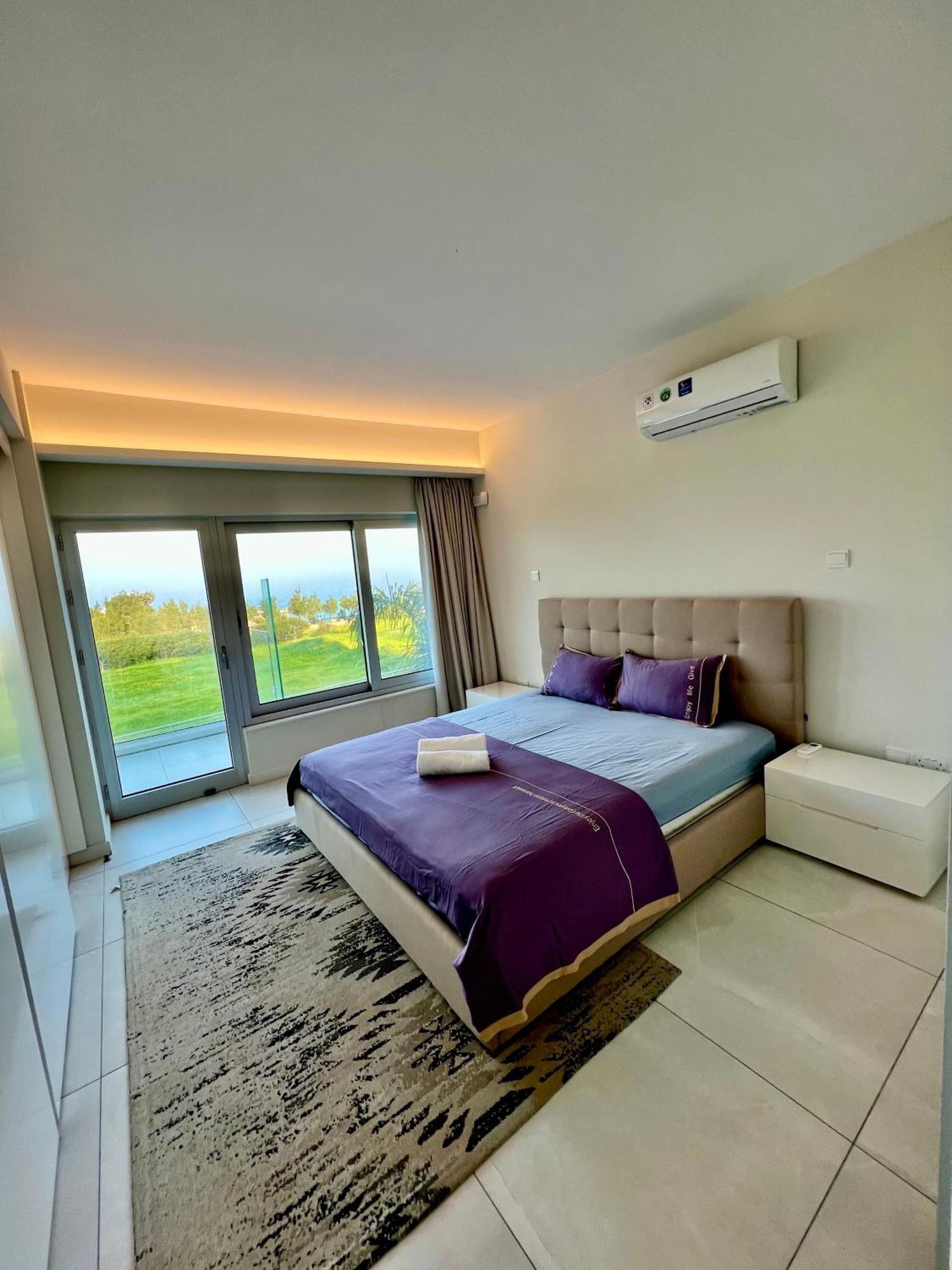 Emerald Suites Protaras Oda fotoğraf